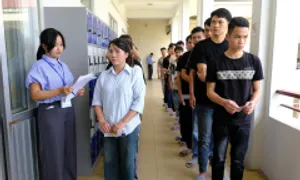 Lao động '1 chọi 7' thi tiếng Hàn lấy suất đi nước ngoài