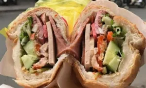 Ổ bánh mì 80 K khiến bữa sáng như cực hình Ổ bánh mì 80 K khiến bữa sáng như cực hình
